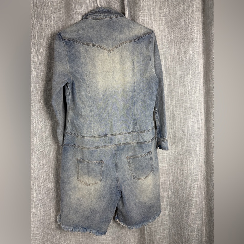 Athina woman Sz M Long sleeve denim romper blue distressed cut out snap button - Picture 2 of 9
